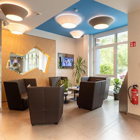 B&B Hotel Stuttgart-Airport/Messe Bagian luar foto