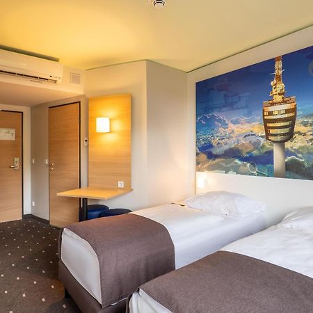 B&B Hotel Stuttgart-Airport/Messe Bagian luar foto