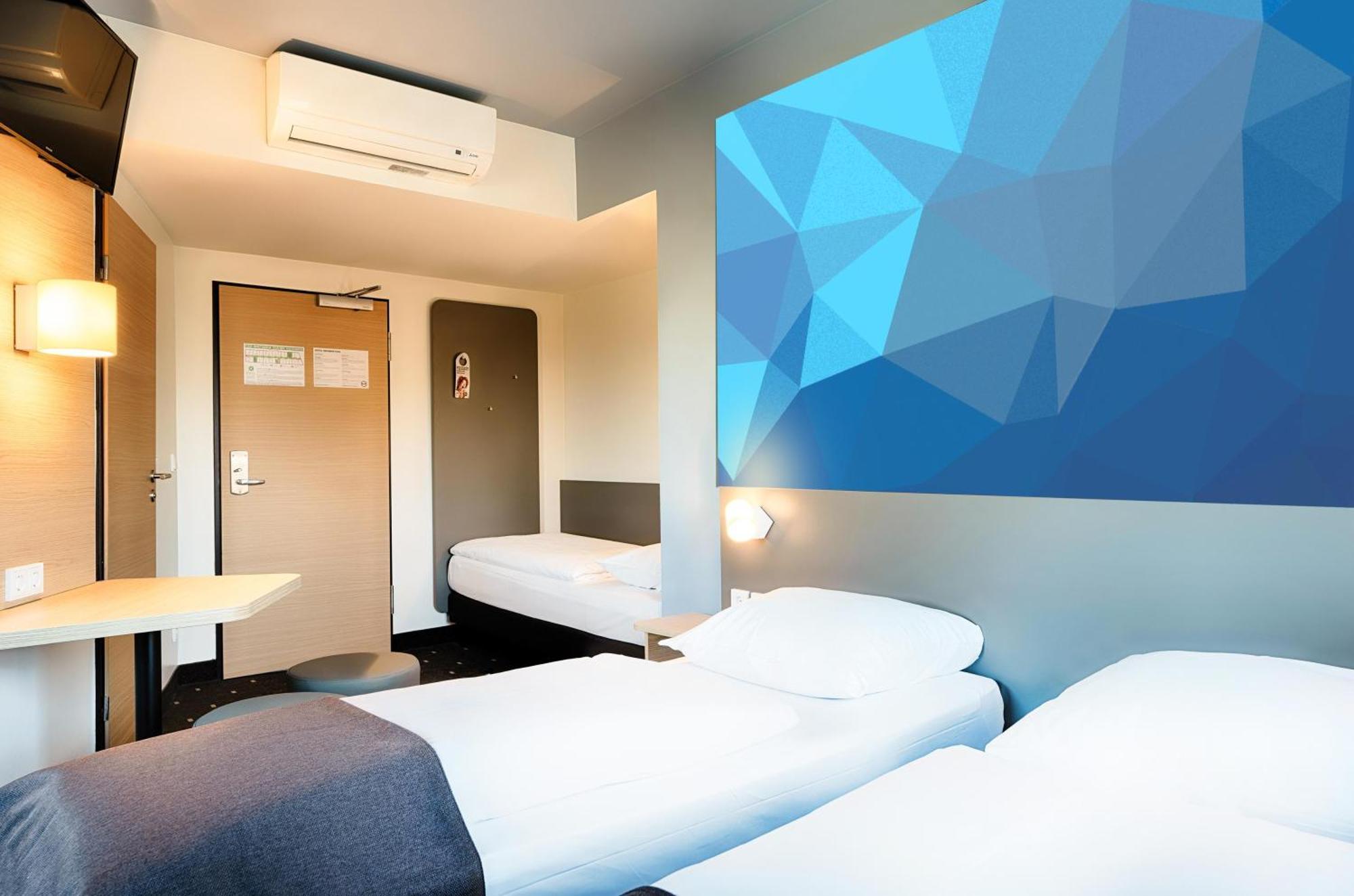 B&B Hotel Stuttgart-Airport/Messe Bagian luar foto