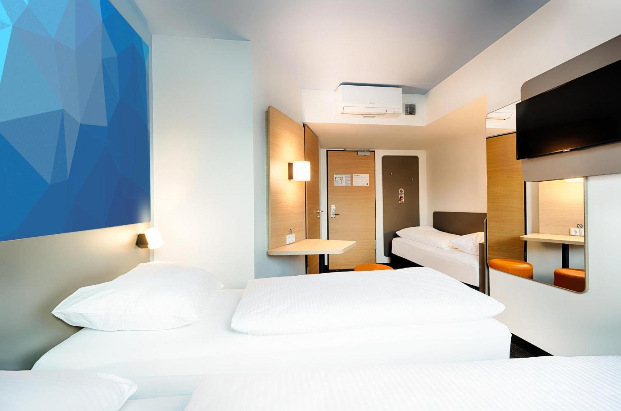B&B Hotel Stuttgart-Airport/Messe Bagian luar foto