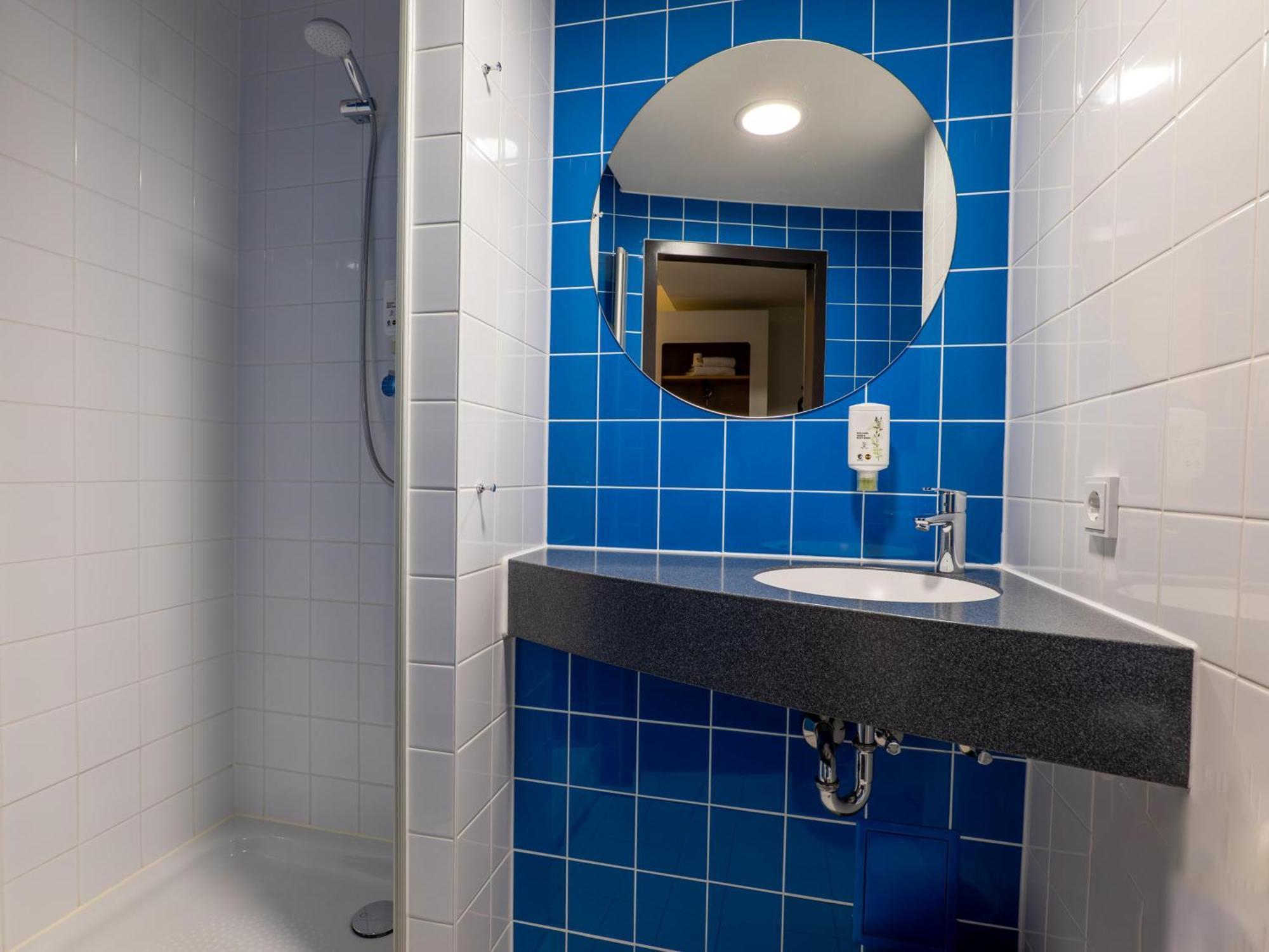 B&B Hotel Stuttgart-Airport/Messe Bagian luar foto
