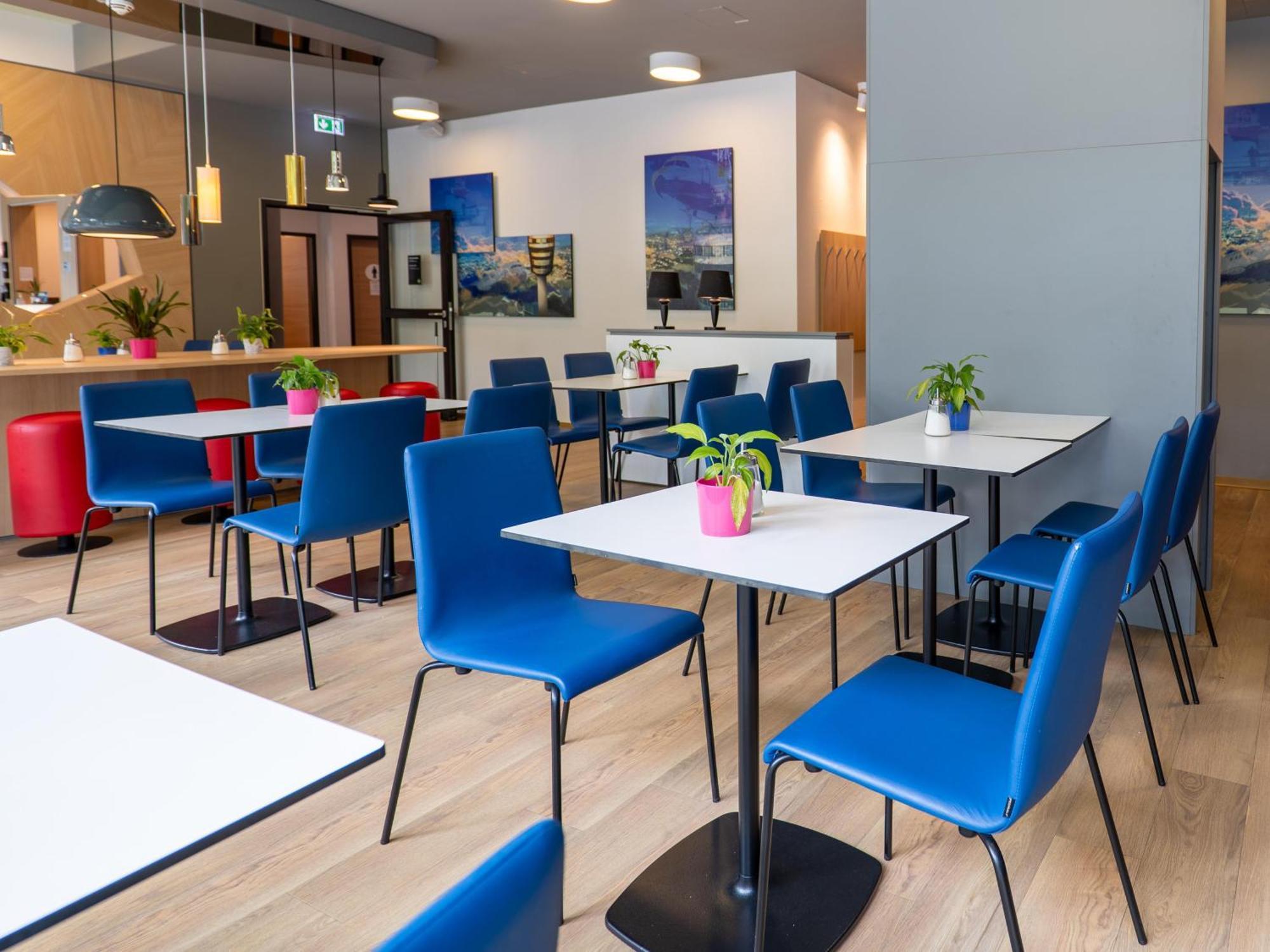 B&B Hotel Stuttgart-Airport/Messe Bagian luar foto