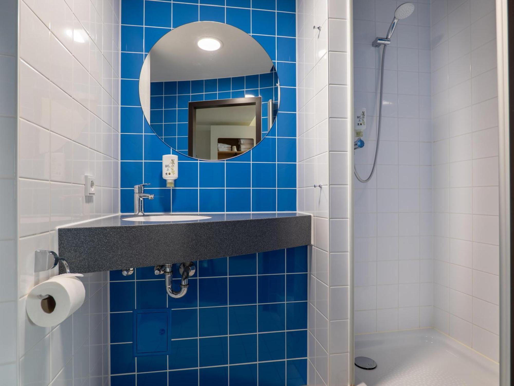B&B Hotel Stuttgart-Airport/Messe Bagian luar foto