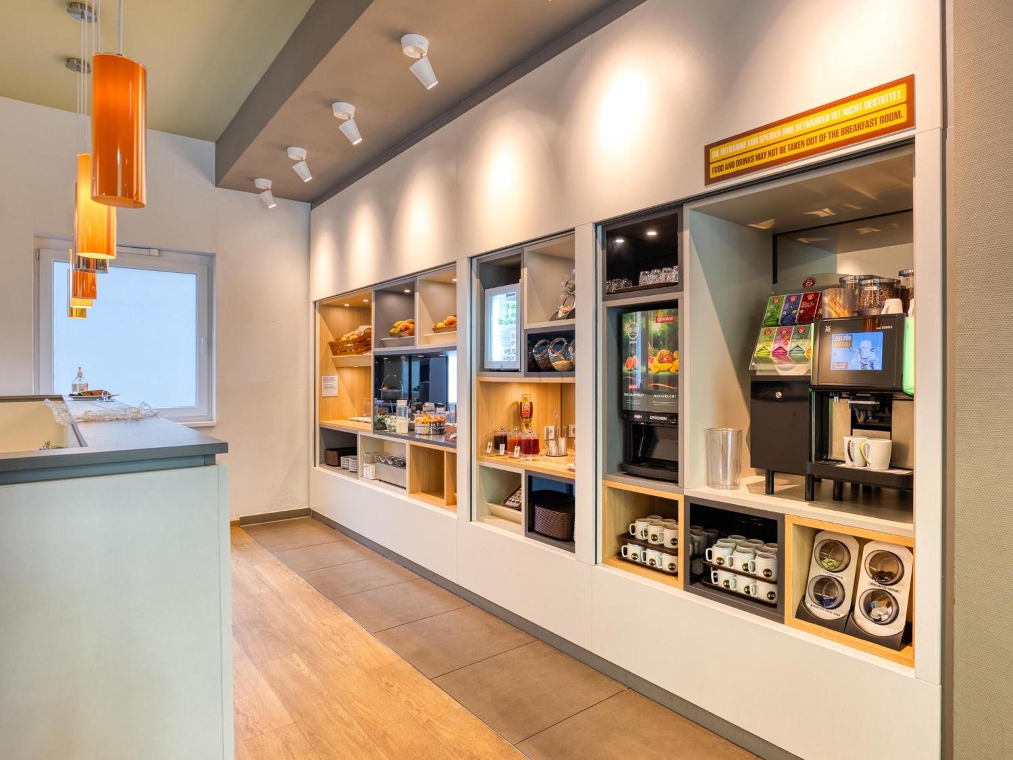 B&B Hotel Stuttgart-Airport/Messe Bagian luar foto