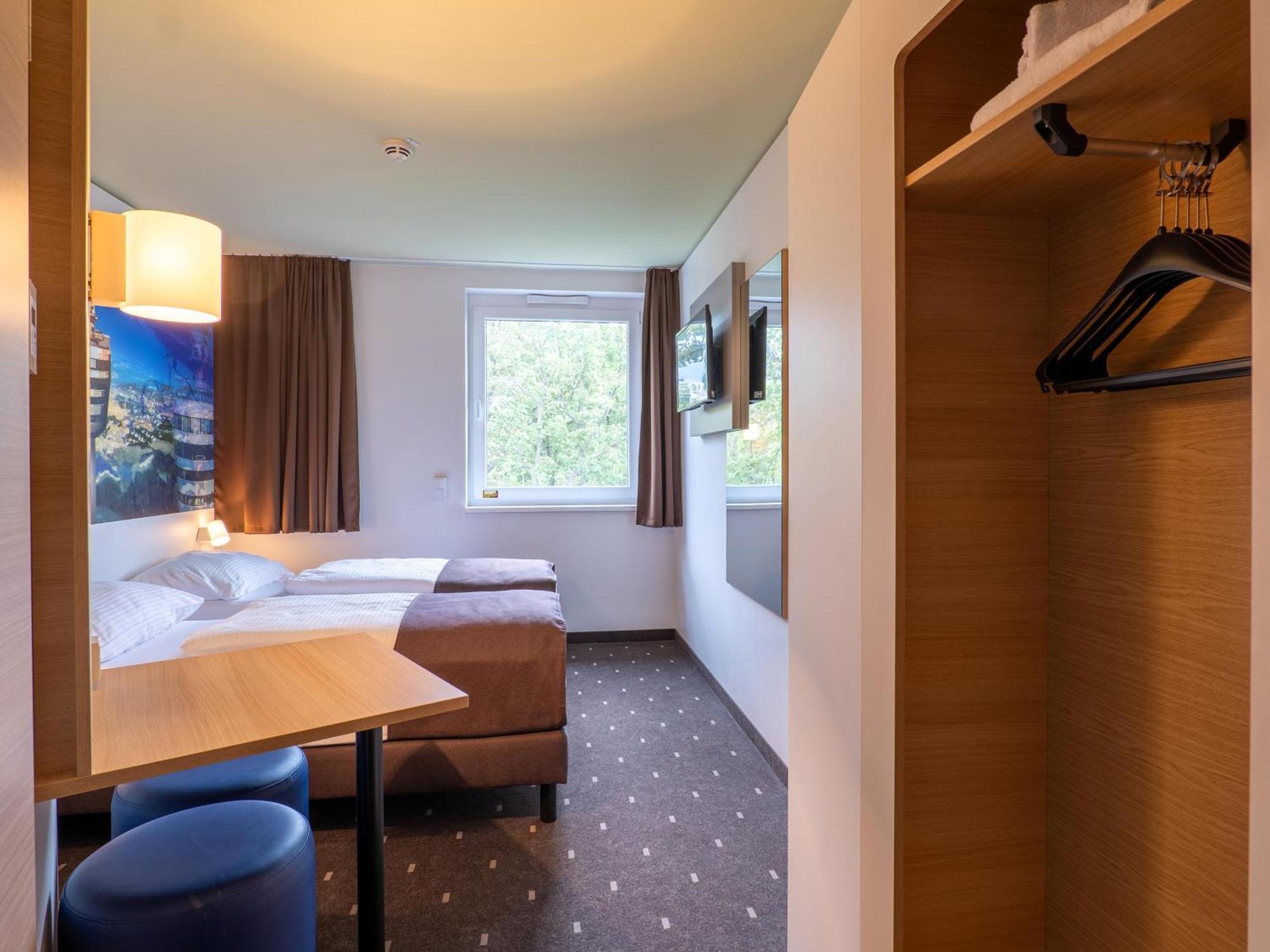 B&B Hotel Stuttgart-Airport/Messe Bagian luar foto
